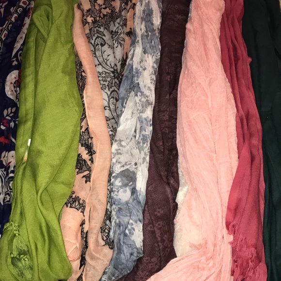 Scarves - Picture 4 of 7